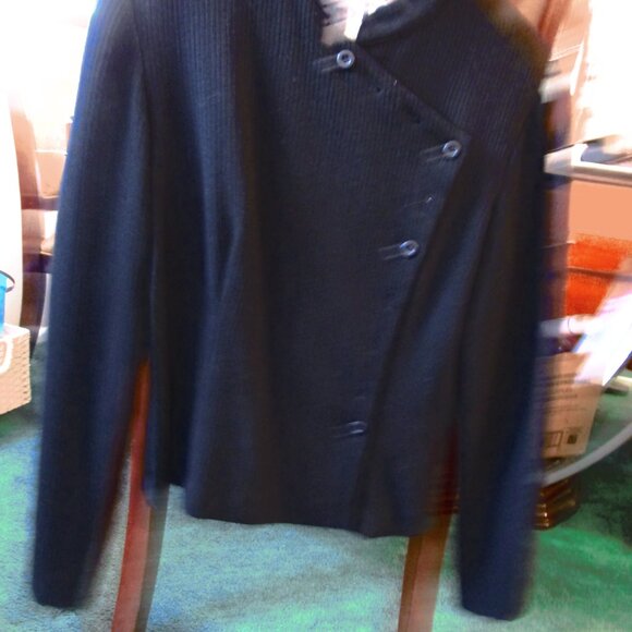 WOMEN'S BLACK TOP-BUTTONS ON THE SIDE-et VOUS-MEDIUM - Picture 6 of 12